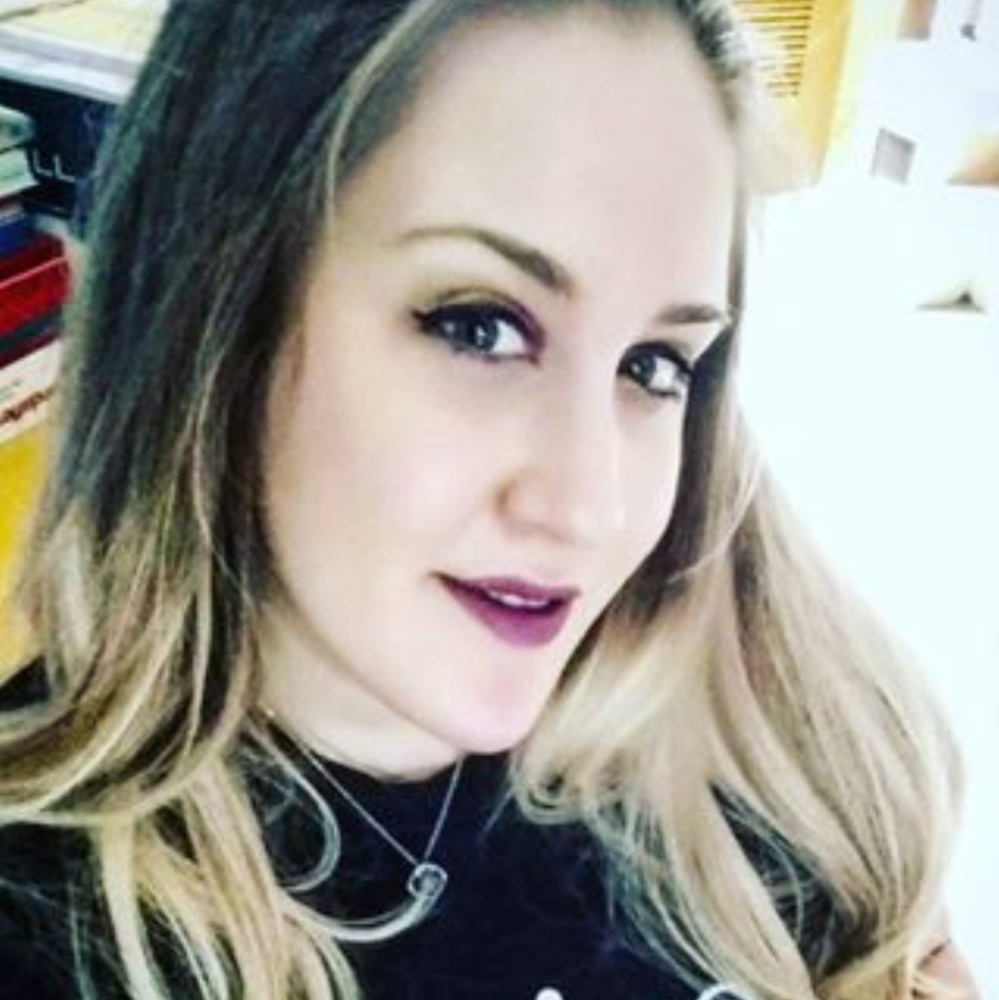 Meet your Posher, Stacy
